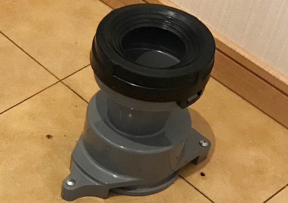 トイレ排水管から水漏れする原因（排水ソケット・排水管ひび割れ・接続部外れ等）を症状別に解説