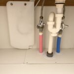千葉市で洗面台の給水管から水漏れする原因（ナット緩み・パッキン劣化・フレキ管破損など）を症状別に解説