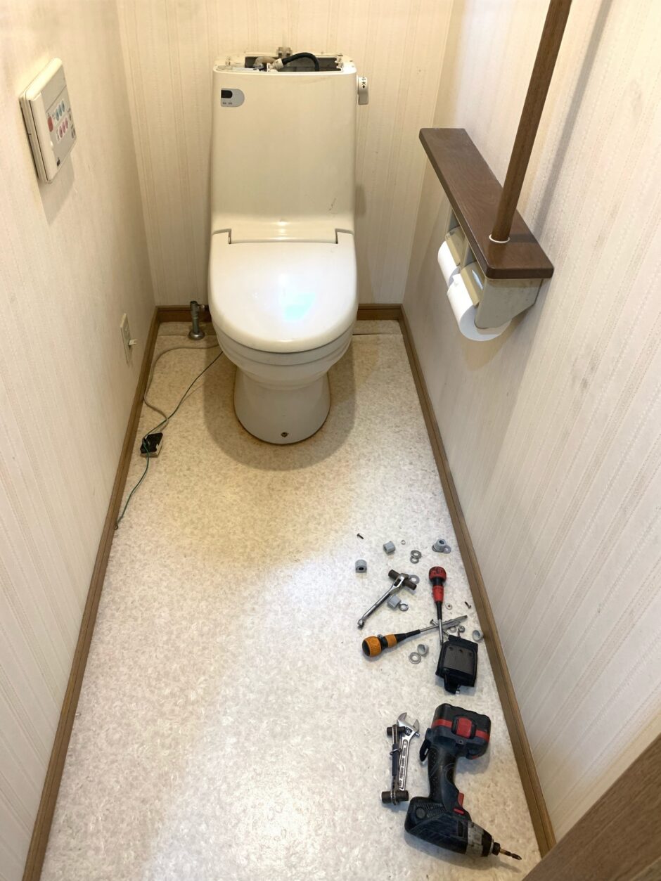 八街市でトイレのリフォーム・交換を検討している方へ。リフォームを検討すべきタイミング、リフォームの種類別費用相場、機種選びのポイント、工事の流れまで詳しく解説します